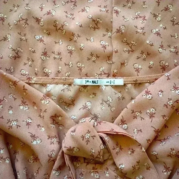 Women's 3rd + Malt Pink Floral Mini Dress casual Beach Wear Tie Front Size Small - Picture 3 of 4